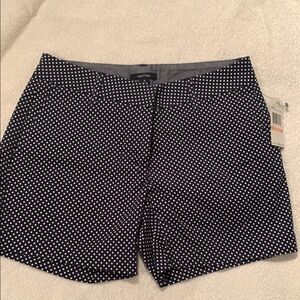 Nautica Blue and White Bermuda Shorts Smart Casual NWTs, 5” inseam